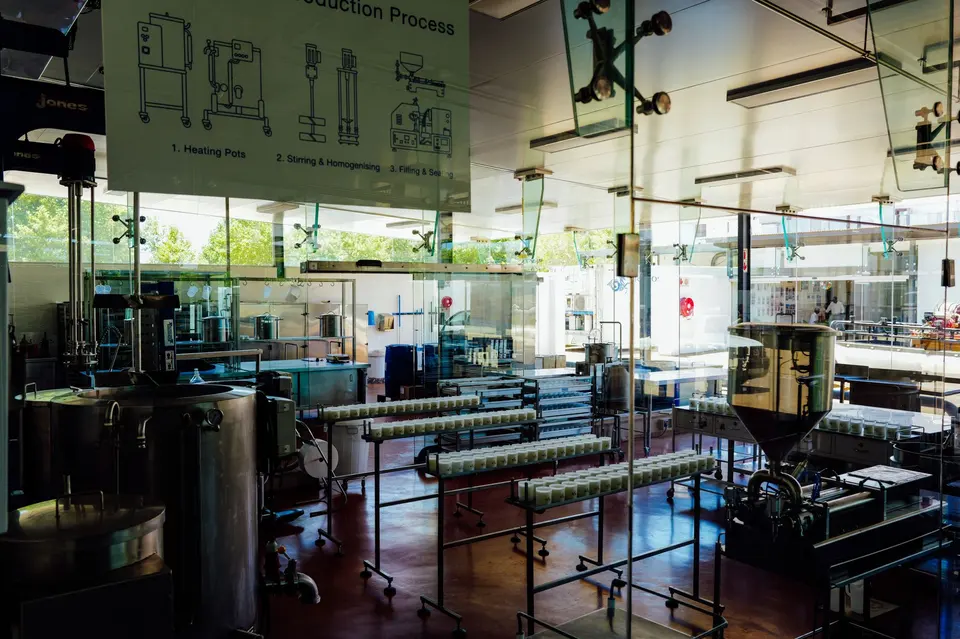 Food and beverage processing line with cold storage