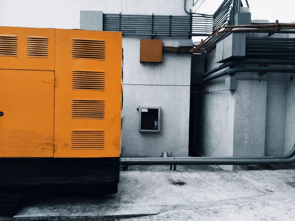 Diesel / gas generators (standby & prime power)